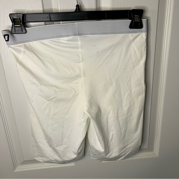 Nike Men's Athletic Shorts - White and Gray - Picture 5 of 5